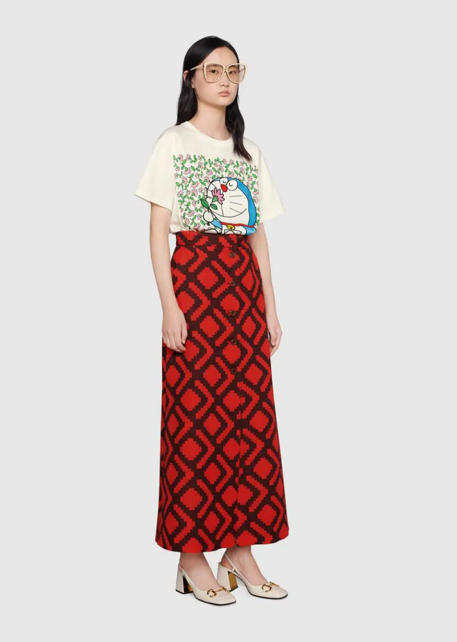 Gucci in hình Doraemon lên túi xách, quần áo bán giá ngàn đô Ảnh 7