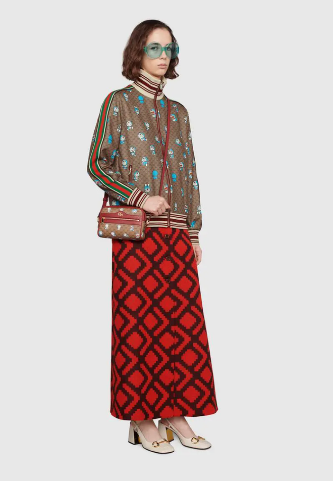 Gucci in hình Doraemon lên túi xách, quần áo bán giá ngàn đô Ảnh 5