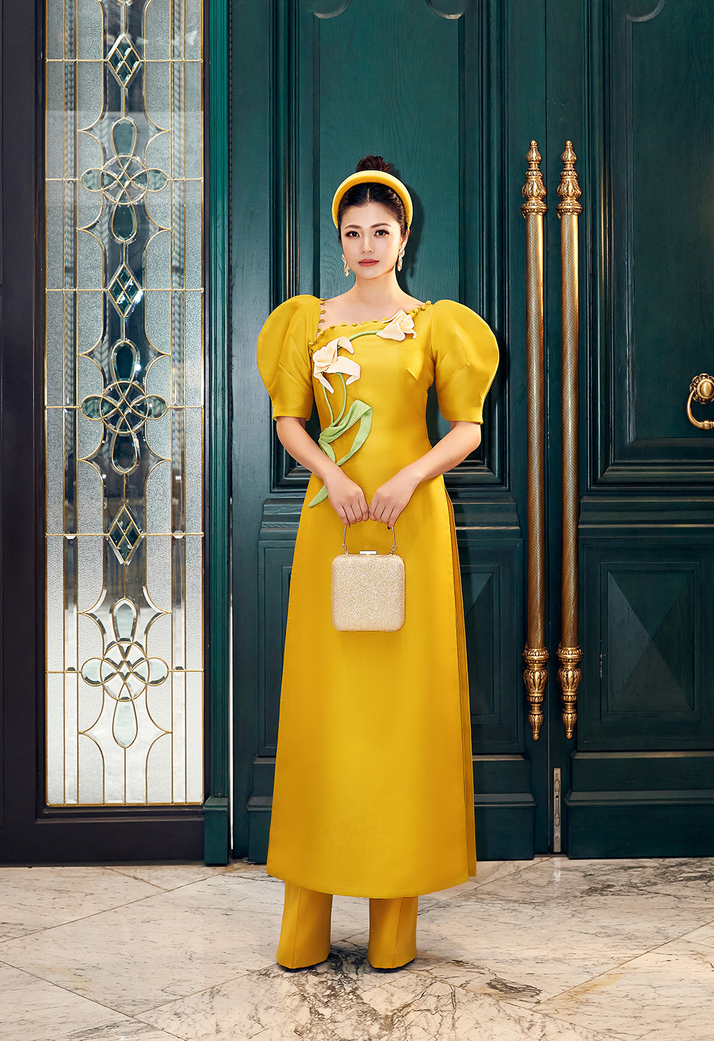 Ngỡ ngàng nhan sắc xinh đẹp của Nhung trong “Phía trước là bầu trời” ở tuổi 40 Ảnh 7