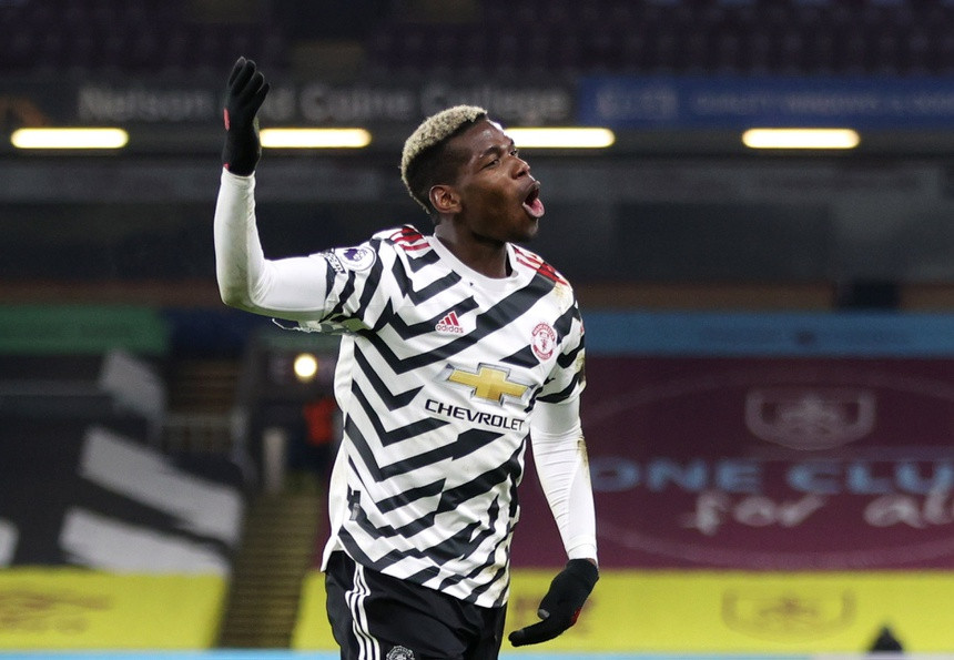 Pogba ghi bàn đưa Man Utd lên đỉnh Ngoại hạng Anh Ảnh 2