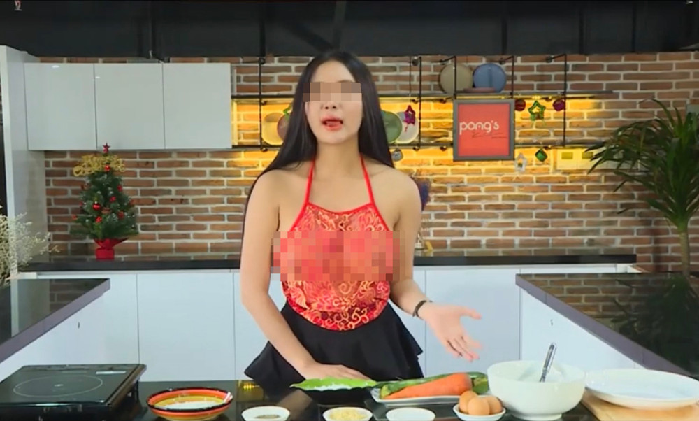 Quá khứ đầy tai tiếng của cô nàng YouTuber 'thả rông' vòng 1 dạy nấu ăn Ảnh 7