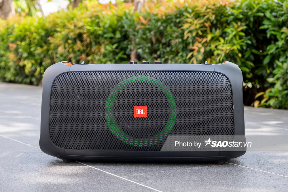 3 loa Bluetooth đáng mua tại Việt Nam để tha hồ nhún nhẩy Tết này Ảnh 1