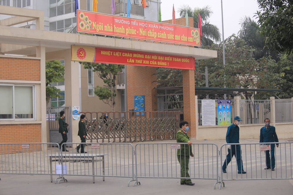 Nam bệnh nhân 1694 có lịch trình di chuyển phức tạp, lời khai quanh co gây khó khăn cho ngành y tế Ảnh 1