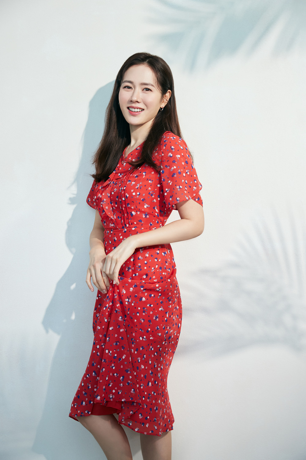 Thay thế Ha Ji Won, Son Ye Jin trở thành 'nàng thơ' mới chỉ vì hẹn hò với Hyun Bin? Ảnh 3