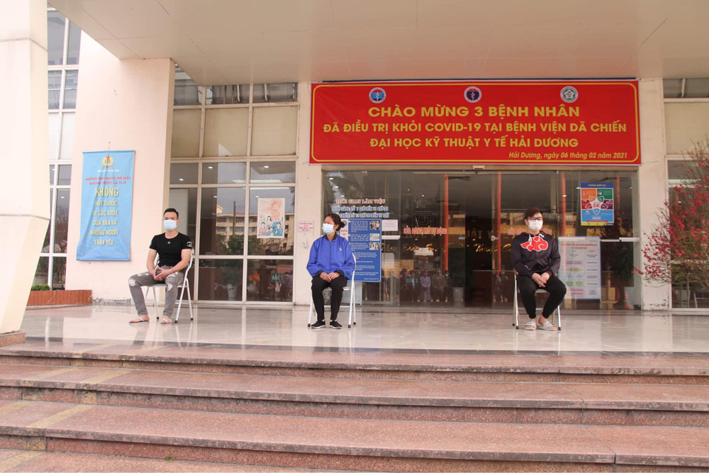 Ba bệnh nhân nhiễm COVID-19 ở tâm dịch Hải Dương được công bố khỏi bệnh Ảnh 1