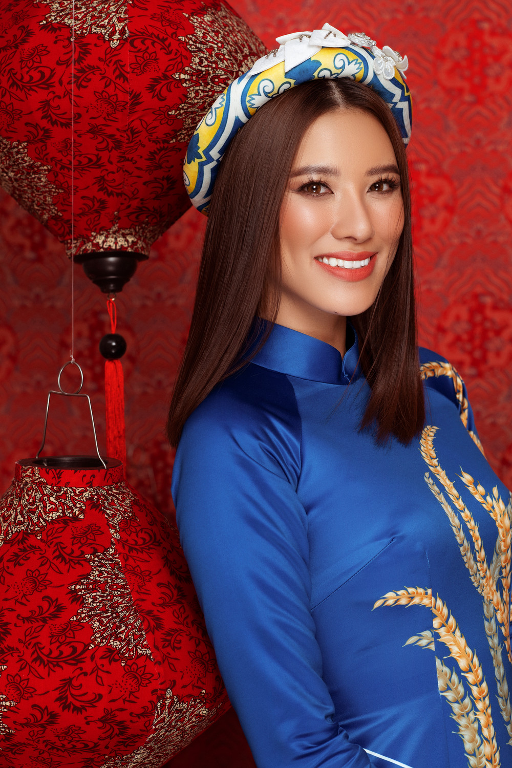 Thúy Vân - Khánh Vân - Kim Duyên - Hoàng My diện áo dài đẹp mê mẩn trong bộ ảnh chào Xuân 2021 Ảnh 13