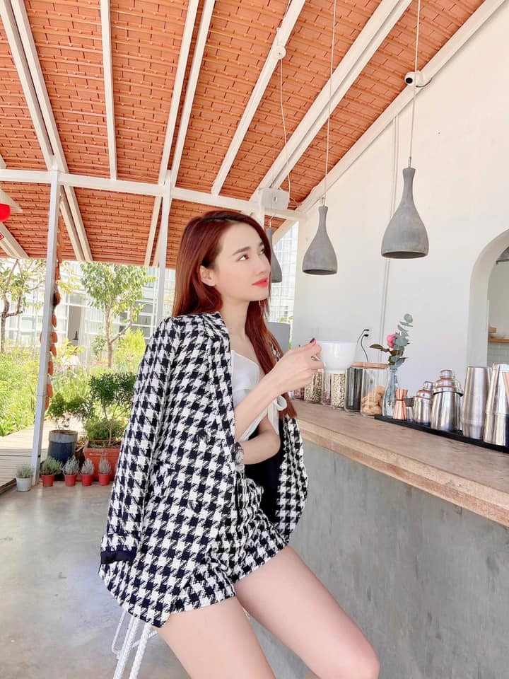 Sau 7 ngày Tết được chồng chăm tận răng, Nhã Phương 'xin' được dừng ăn để giữ dáng Ảnh 7