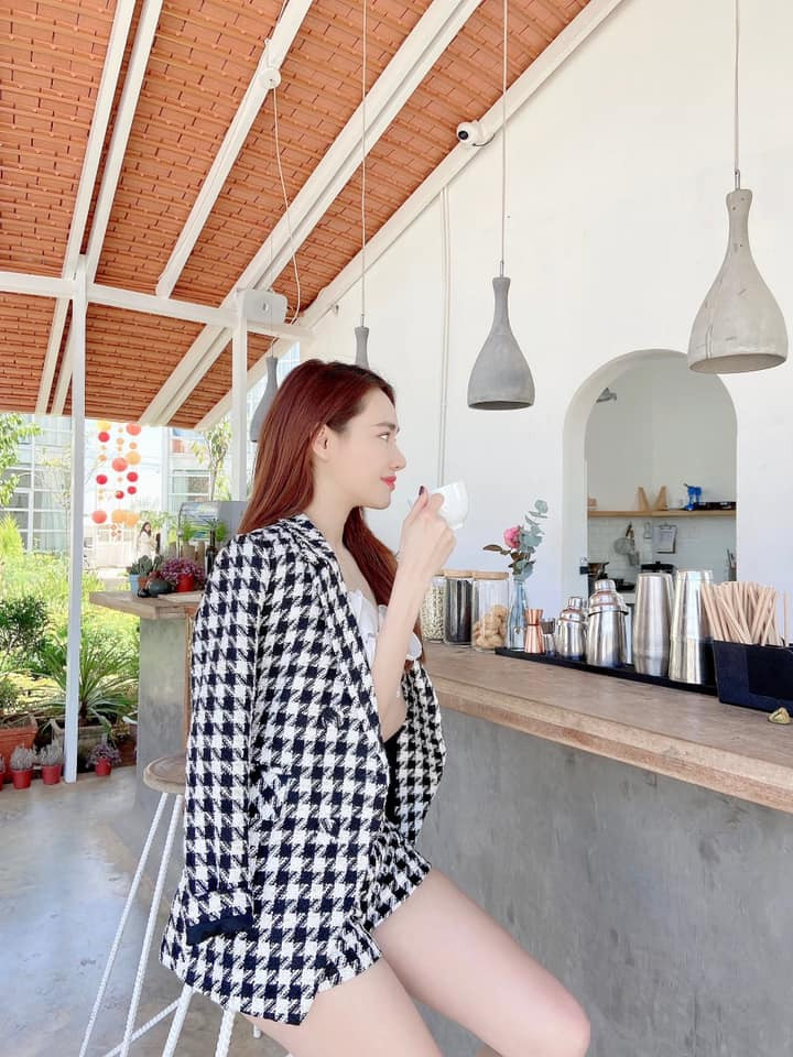 Sau 7 ngày Tết được chồng chăm tận răng, Nhã Phương 'xin' được dừng ăn để giữ dáng Ảnh 6