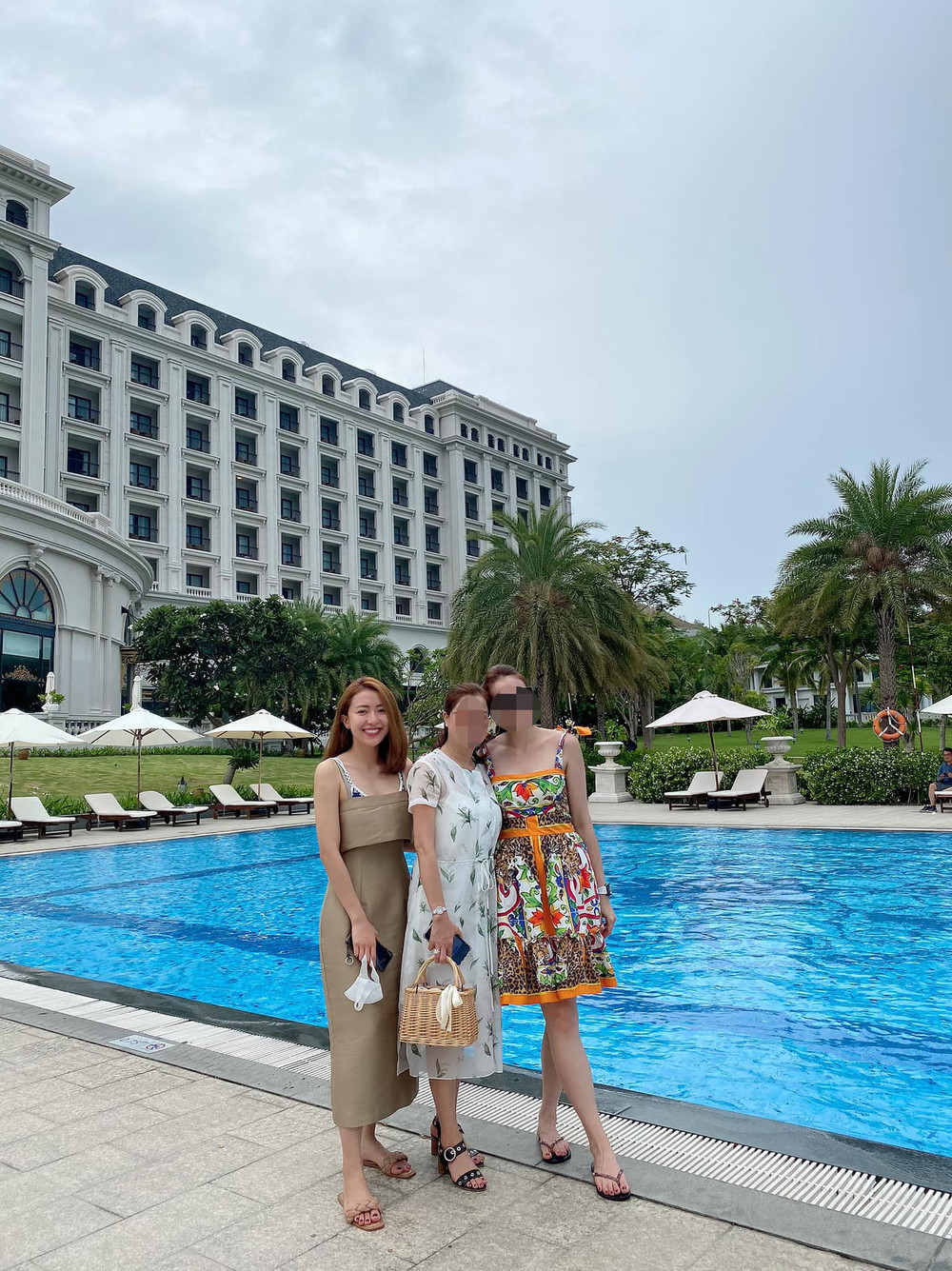 Dân mạng trầm trồ trước gia thế 'khủng' của bạn gái mới siêu mẫu Vĩnh Thụy Ảnh 8