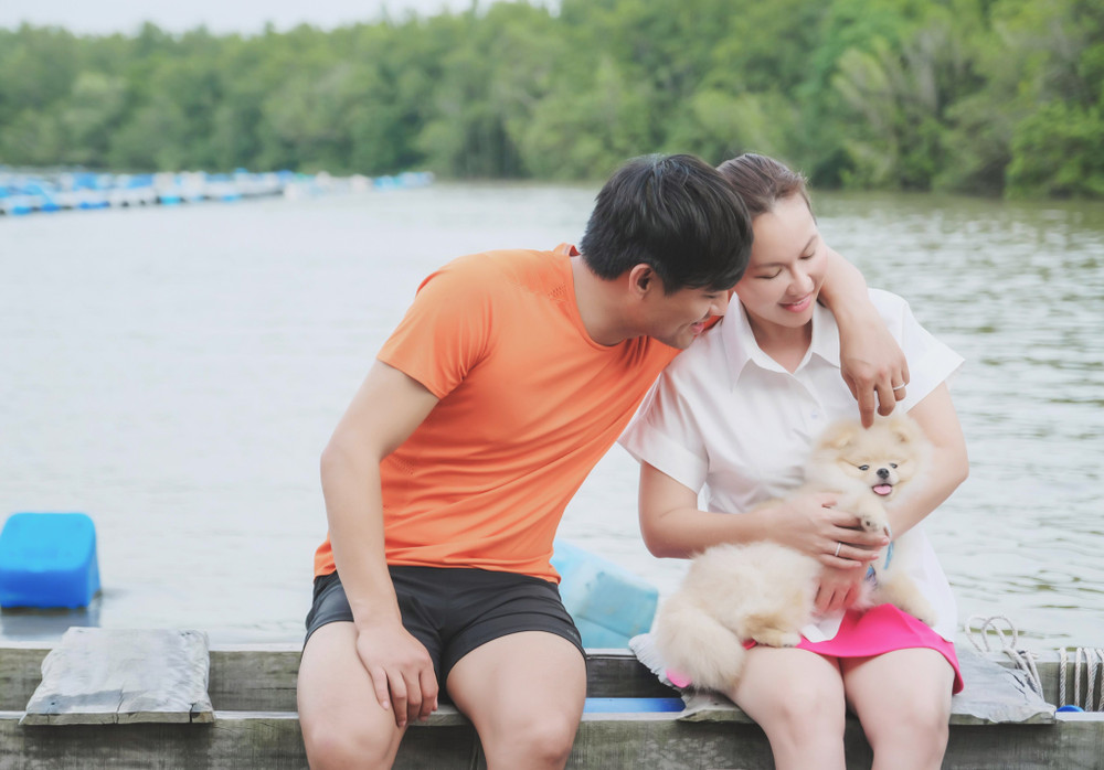 Đăng ảnh tình tứ bên chồng, bà xã Quý Bình để lộ điểm quyến rũ 'chết người' khiến Hiền Thục phải trầm trồ Ảnh 1