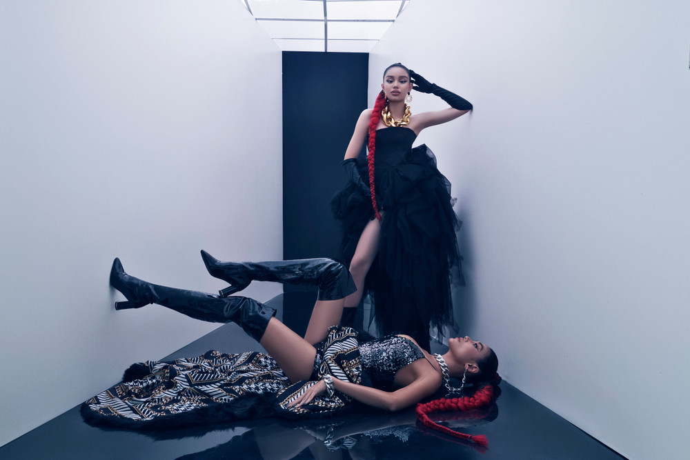 Võ Hoàng Yến cùng trò cưng Alexandra Matheson nhuộm tóc đỏ, pose dáng cực thần thái trong bộ ảnh mới Ảnh 8