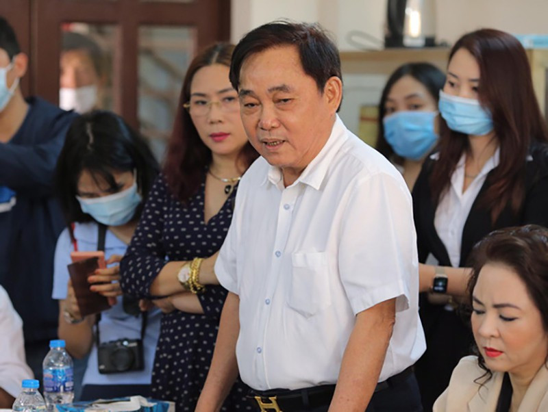 Chuyện tình cờ đến bất ngờ khiến vợ Dũng 'lò vôi' phát hiện ra ông Võ Hoàng Yên lừa đảo Ảnh 2