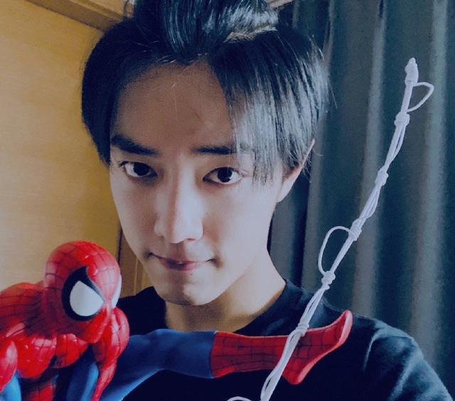 5 mỹ nam Cbiz gây sốt với đầu quả táo: Tiêu Chiến cưng xỉu, xót xa trước Thiên Tỉ vì mất mát này! Ảnh 5