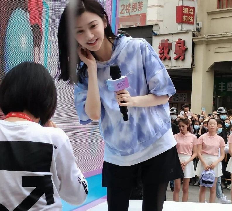 Đốn tim fan với vai Tư Đằng, Cảnh Điềm bất ngờ lộ khoảnh khắc kém sắc với ảnh chưa photoshop Ảnh 4