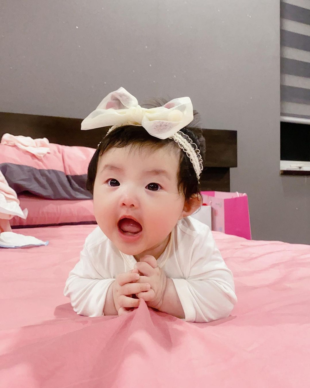 Đông Nhi tiết lộ bé Winnie thay đổi đáng kể chỉ sau 2 tháng, phản ứng cưng xỉu khi nghe mẹ hát Ảnh 9