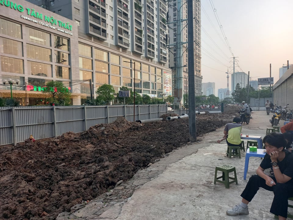 Thực hư thông tin vụ đang đào đường ở Hà Nội thì 'đào được' 1 người đàn ông 'chui dưới lòng đất' Ảnh 3