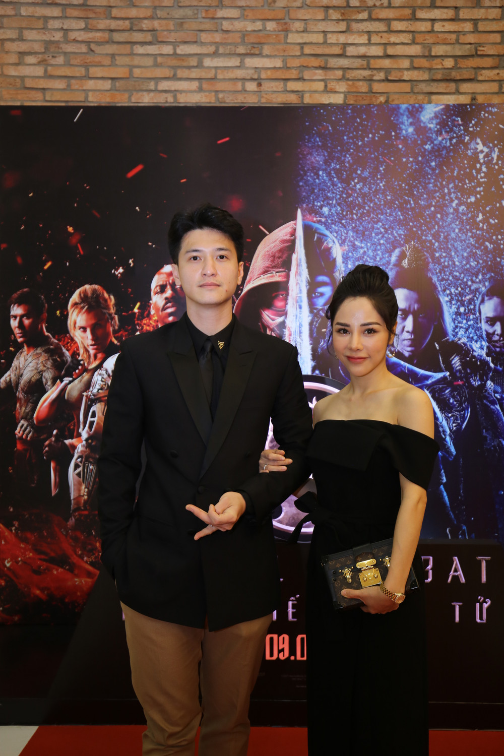 Huỳnh Anh tình tứ khoác tay bạn gái 'single mom', ViruSs lẻ bóng đi dự họp báo 'Mortal Kombat' Ảnh 2