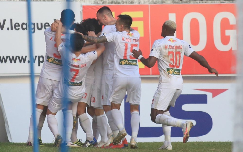 Hạ Hà Nội FC, HAGL trở nên đội đầu tiên giành vé trụ hạng ở V.League 2021! Ảnh 1