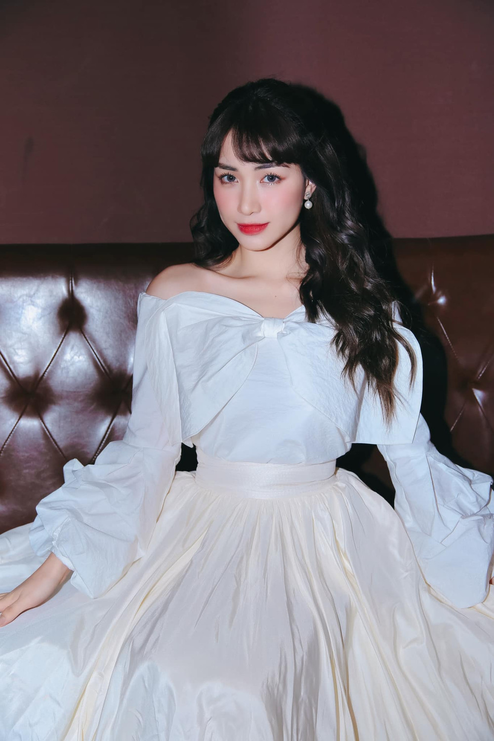 Xuất hiện với đôi mắt sưng húp: Chuyện gì xảy ra với Hòa Minzy thế này? Ảnh 3