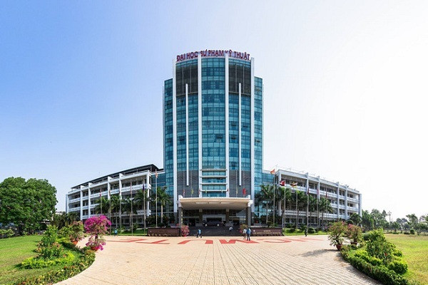 Phát hiện sinh viên trường thuộc diện F1, ĐH Sư phạm Kỹ thuật TP.HCM chuyển sang học trực tuyến Ảnh 1