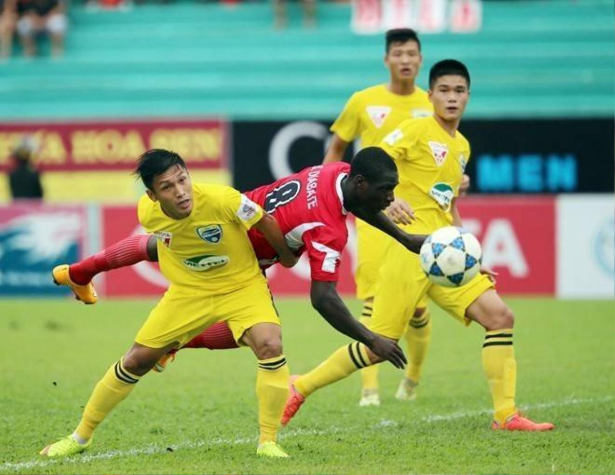 Những hình ảnh giàu cảm xúc ở vòng 17 V.League 