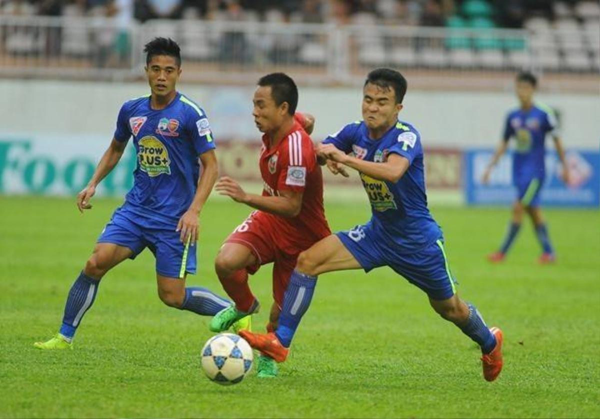 Những hình ảnh giàu cảm xúc ở vòng 17 V.League 