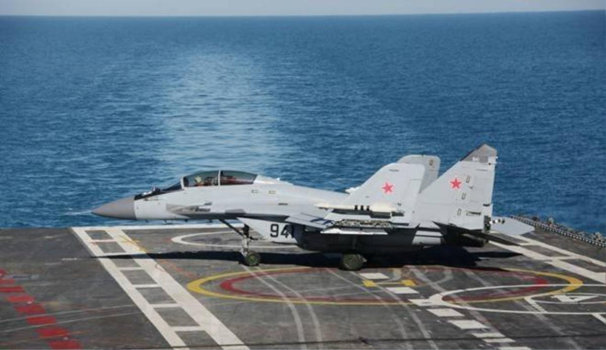 Máy bay chiến đấu đa nhiệm triển khai từ tàu sân bay MiG-29KUB của Nga. Lực lượng không quân thuộc binh chủng hải quân Liên Xô gây chiến thắng lớn vang dội đầu tiên trong trận chiến với Đức ở biển Baltic vào ngày 17/7/1916.