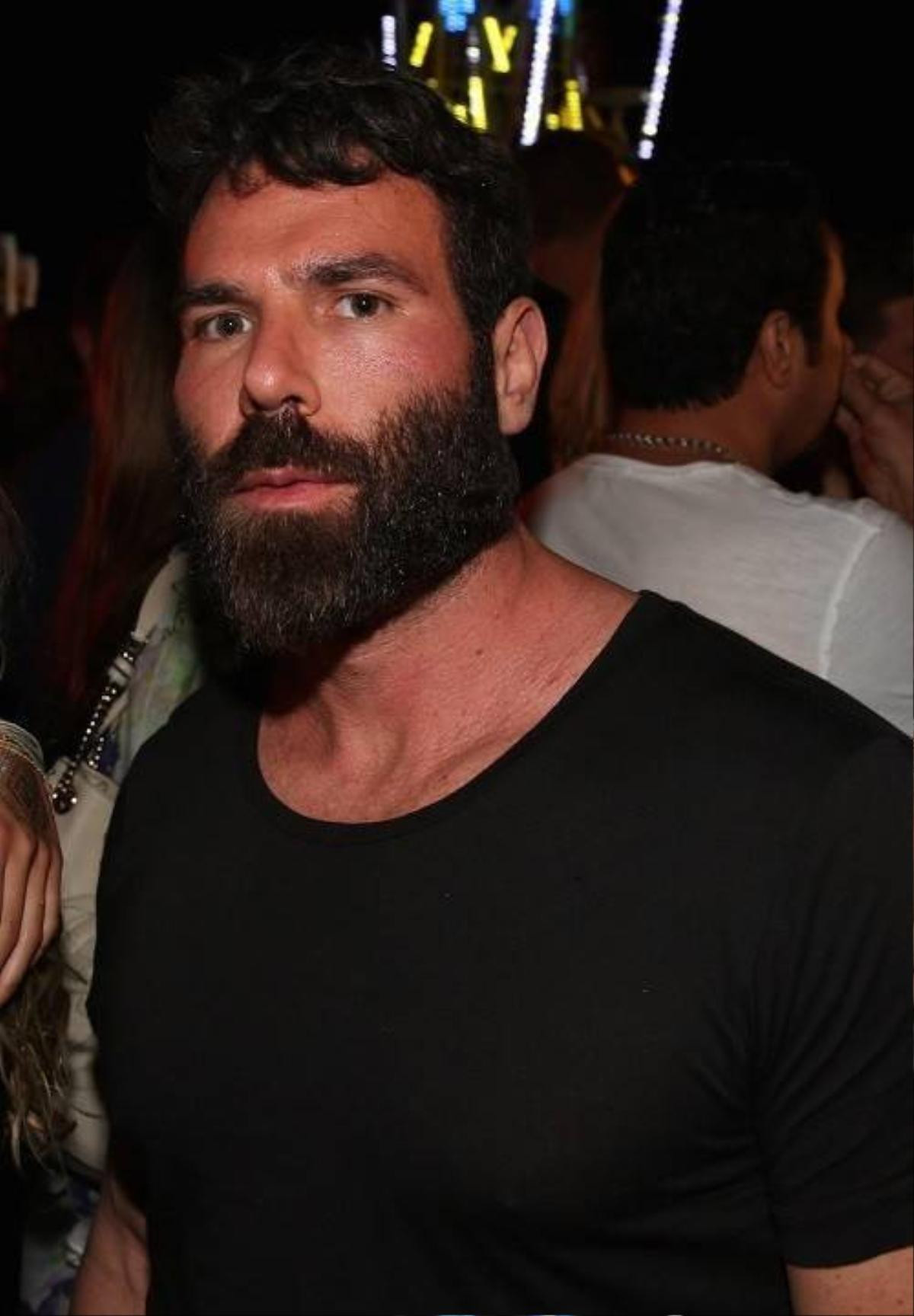 Dan Bilzerian tay chơi số 1 của Instagram.