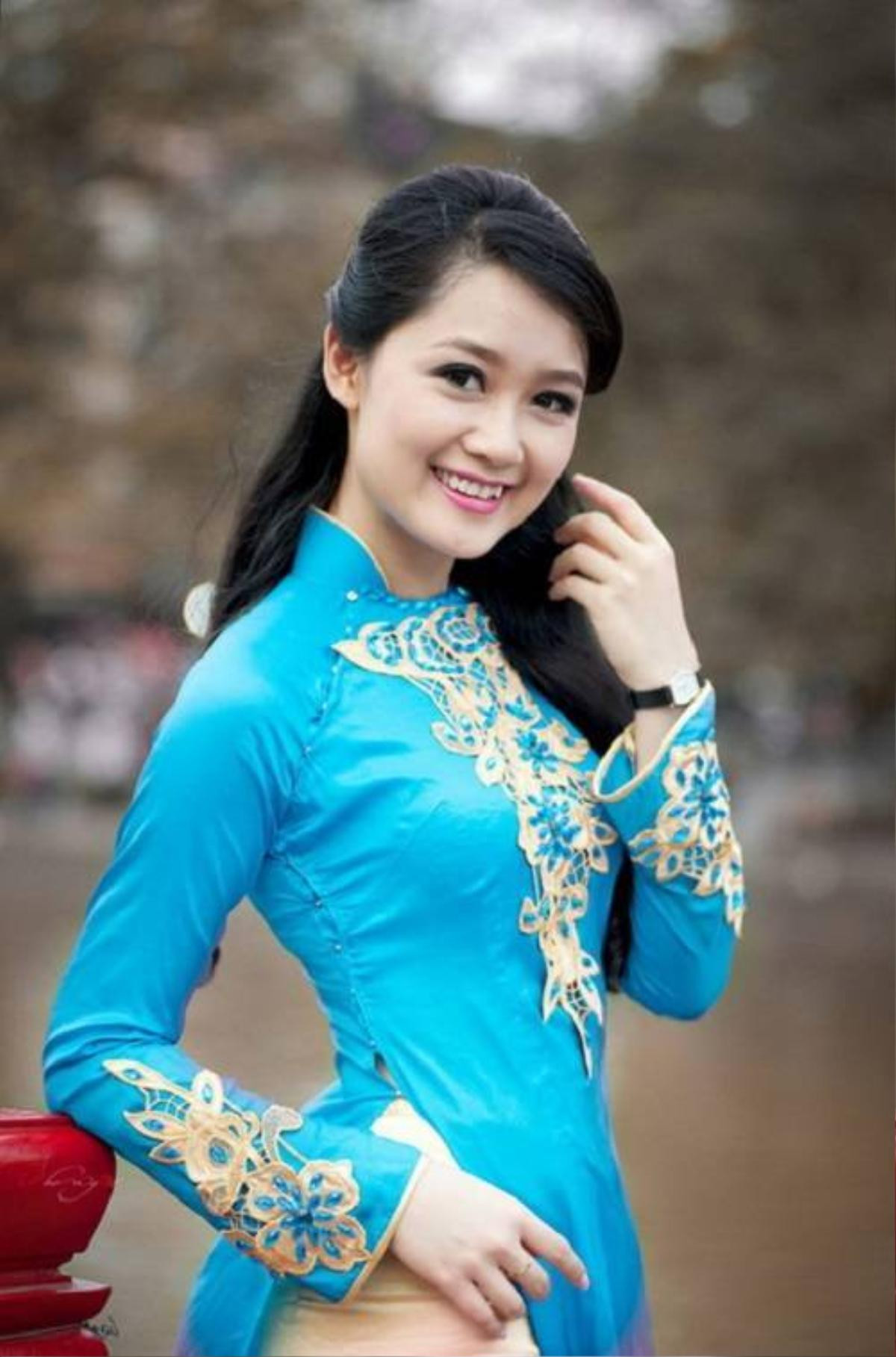 Saostar - ao dai - BTV - Thu Ha 5