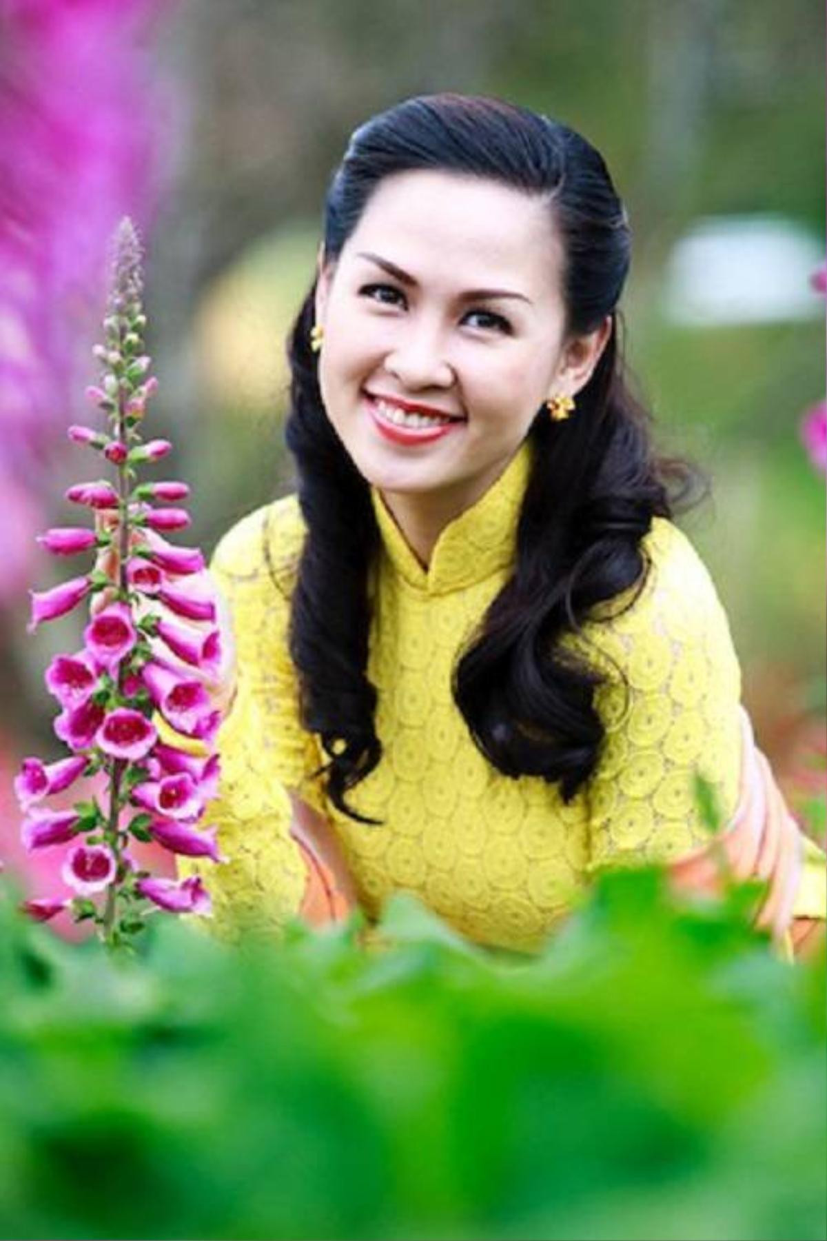 Saostar - ao dai - BTV - Thuy Hang 2