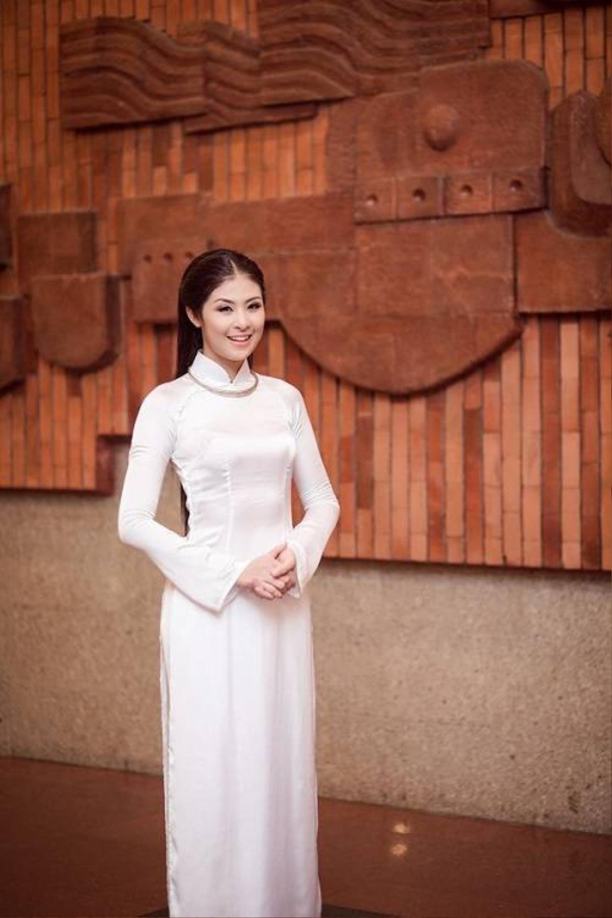 hoa-hau-ngoc-han-diu-dang-voi-ao-dai-trang