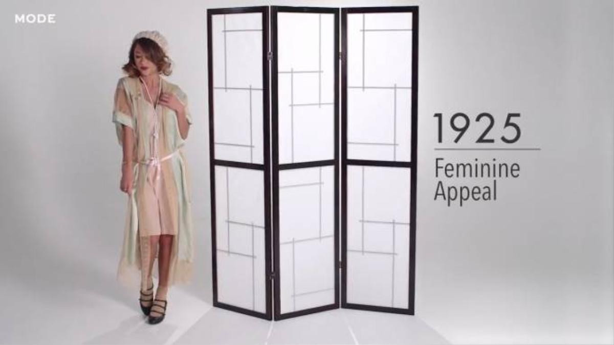 100 Years of Lingerie in 3 Minutes ★ Mode.com - YouTube (720p).00_00_20_23.Still002