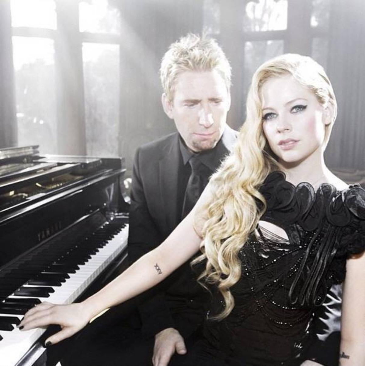 Avril Lavigne và chồng - rocker Chad Kroeger 