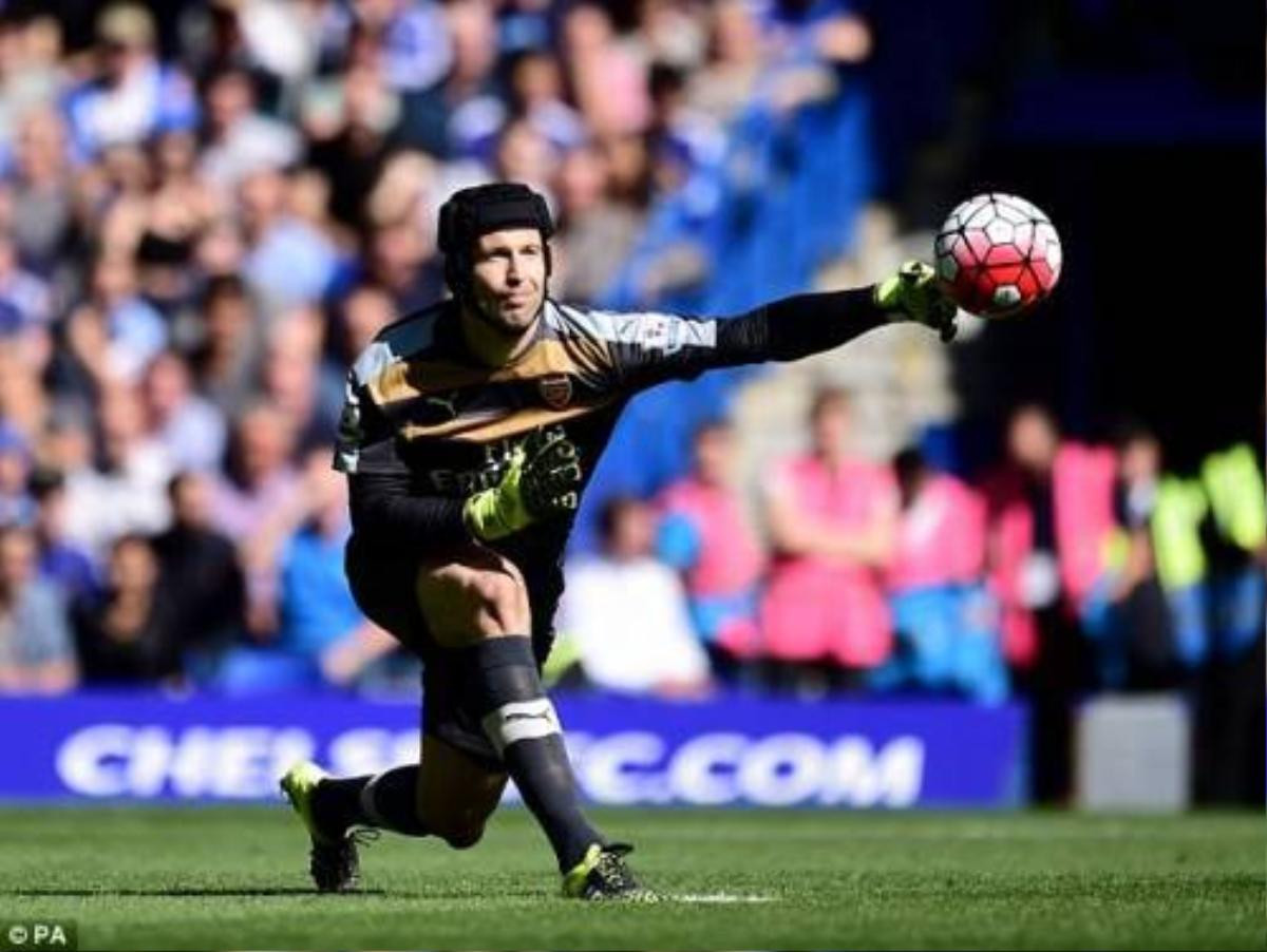 Petr Cech luôn là thủ môn tuyệt vời nhất trong lòng của fan Chelsea.