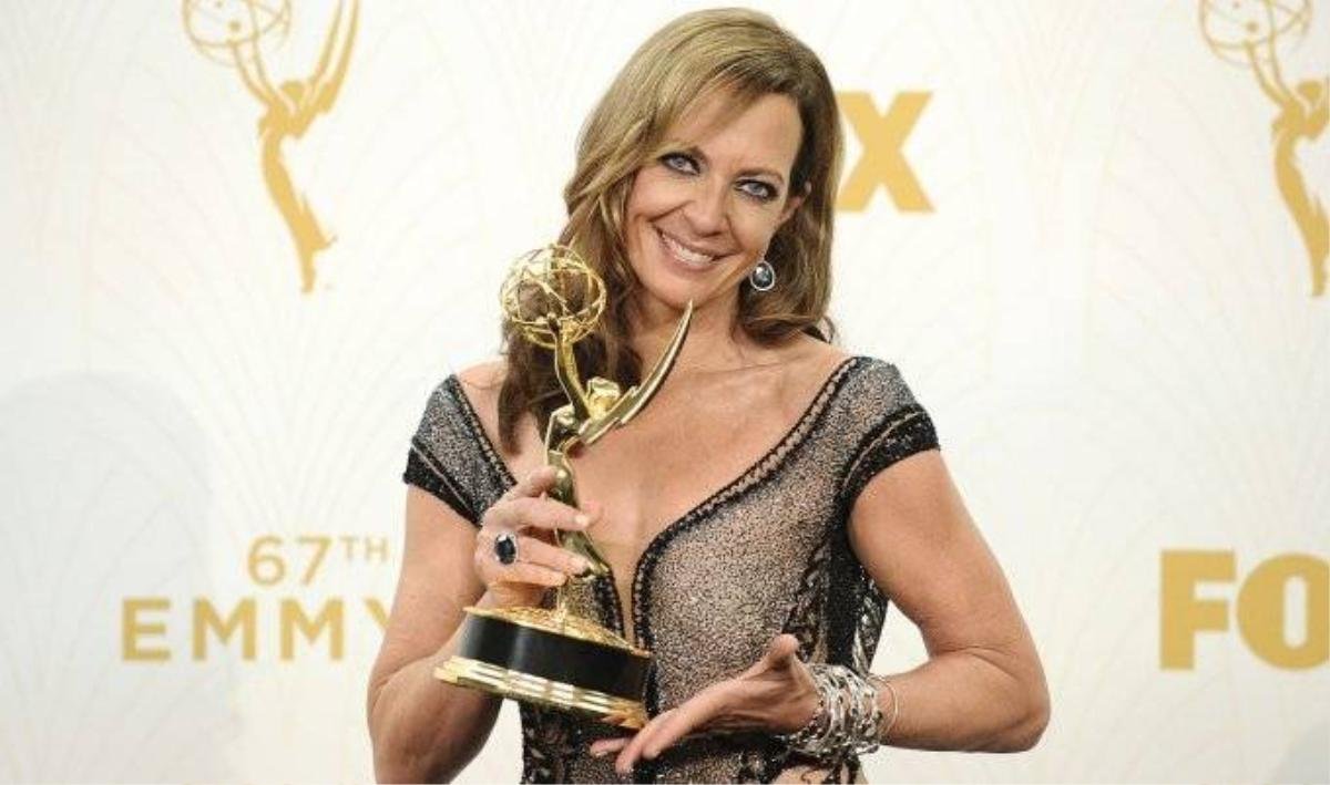 Emmy2015-Allison-Janney