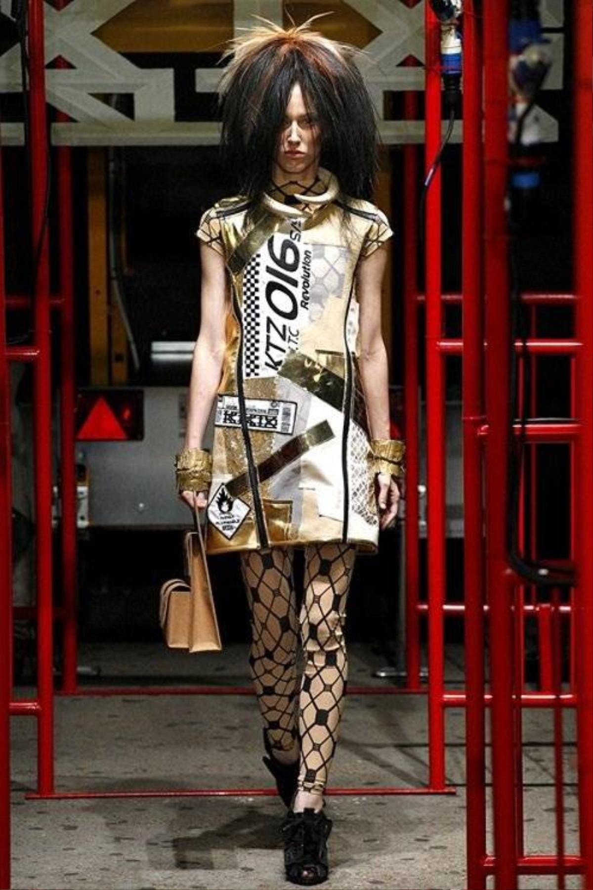 saostar - Hoang Thuy - KTZ - London Fashion Week (10)