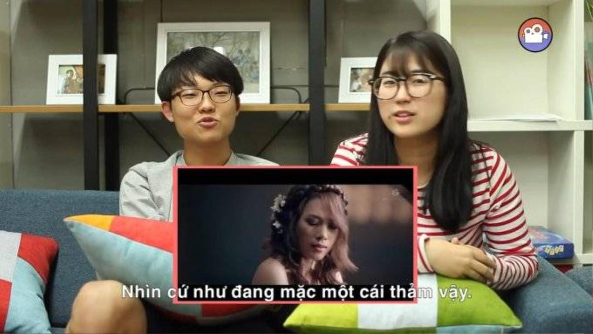 Korean's reaction to Mỹ Tâm - Như Một Giấc Mơ (LIKE A DREAM) M_V [KOREAN VILLAGE] - YouTube (720p).00_00_45_16.Still001