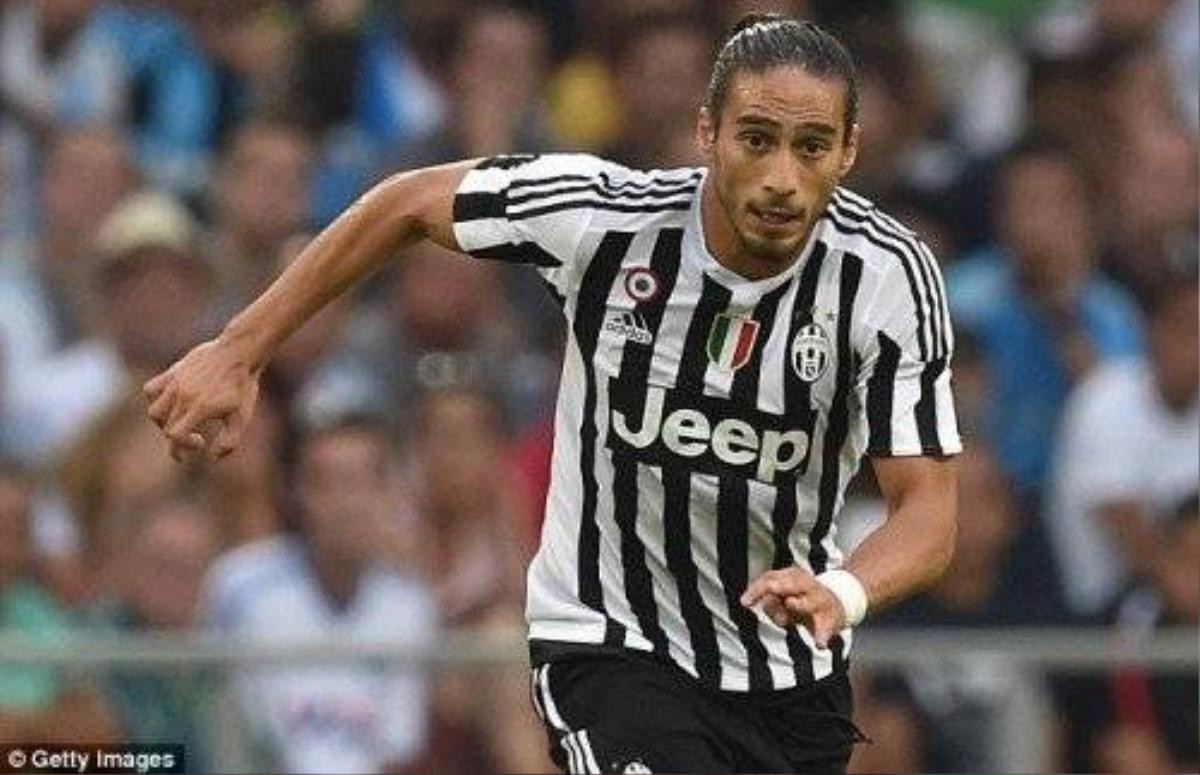 Caceres phải trả giá đắt vì vụ tai nạn gây ra.