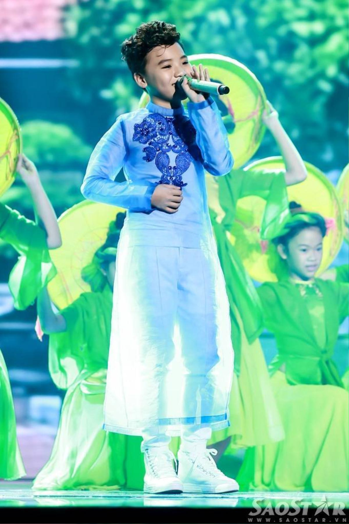 saostar - Cong Quoc - The voice Kids (12)