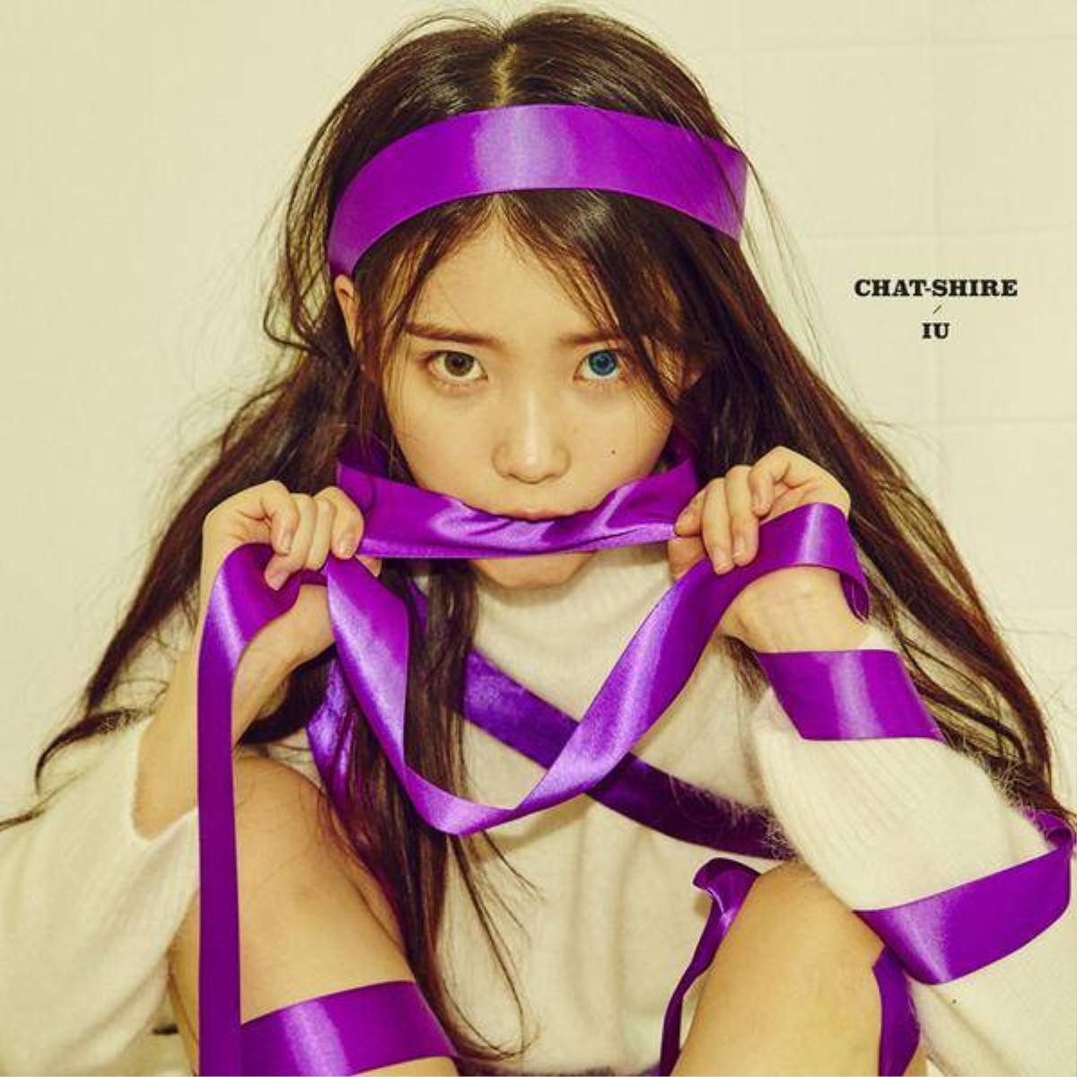 Hình ảnh IU trong album mới.