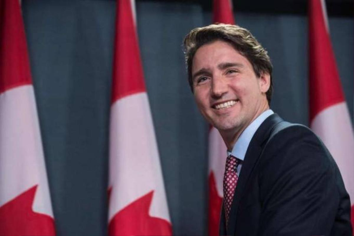 Nụ cười tỏa sáng gương mặt điển trai của thủ tướng Trudeau trong ngày nhậm chức.