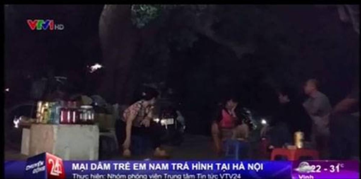 Một tụ điểm môi giới mại dâm nam ở hồ Thiền Quang (Hai Bà Trưng, Hà Nội) - (Ảnh cắt từ clip).