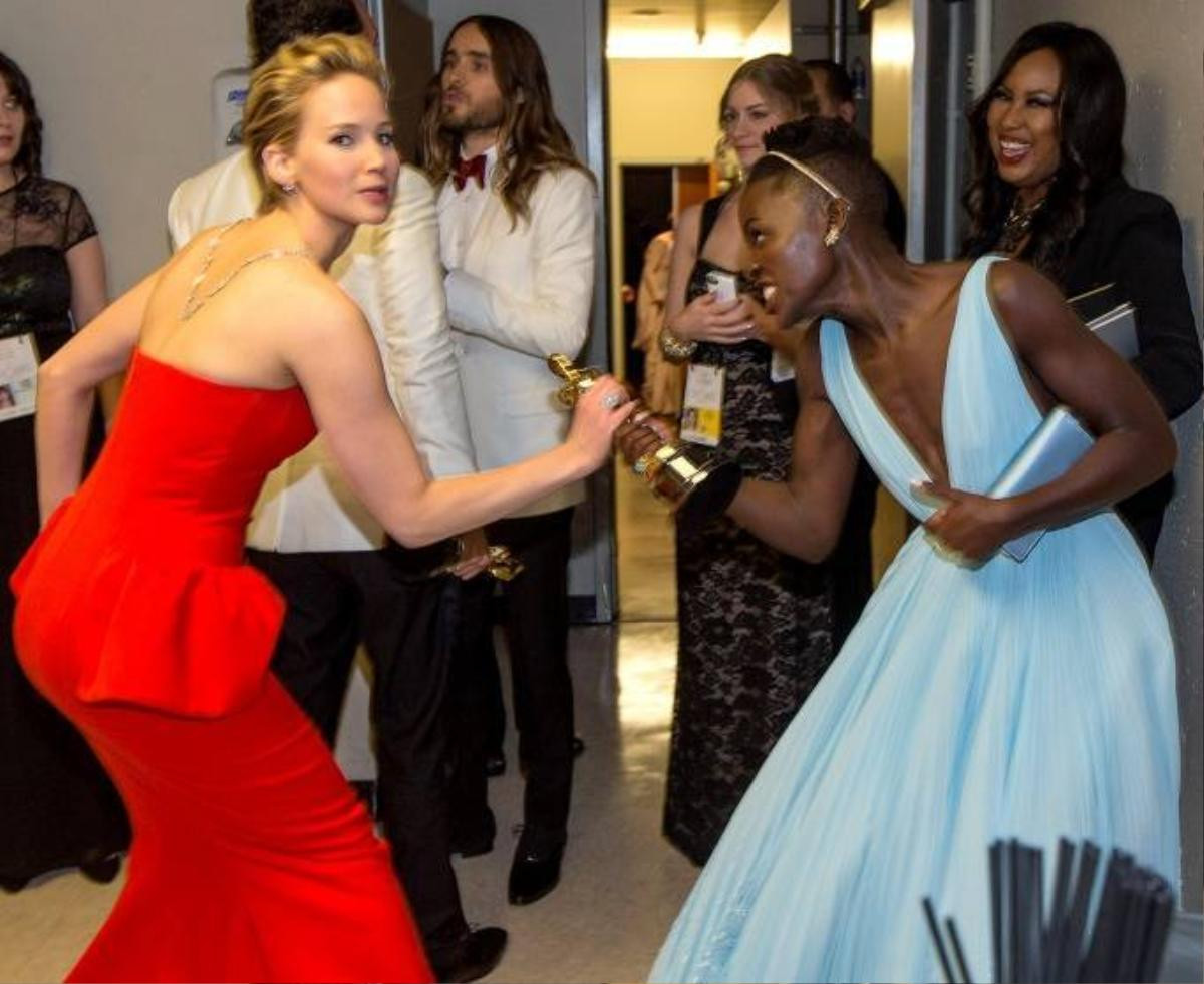 1393850537_jennifer-lawrence-lupita-nyongo-zoom