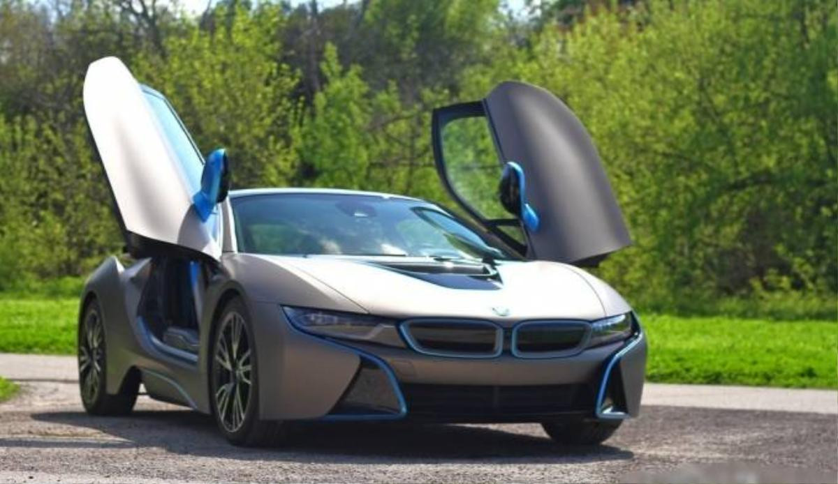 bmw-i8-sieu-xe-7-ty-duoc-nhieu-thieu-gia-lua-chon 16