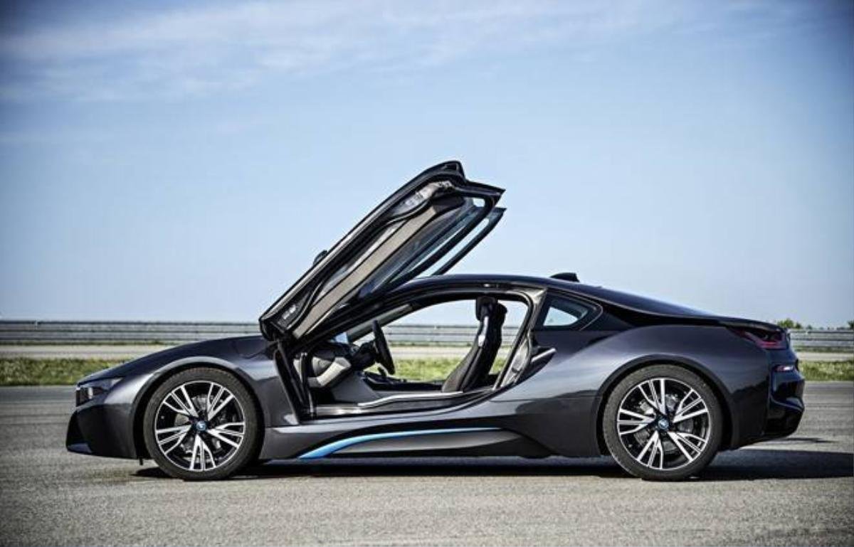 bmw-i8-sieu-xe-7-ty-duoc-nhieu-thieu-gia-lua-chon (9)