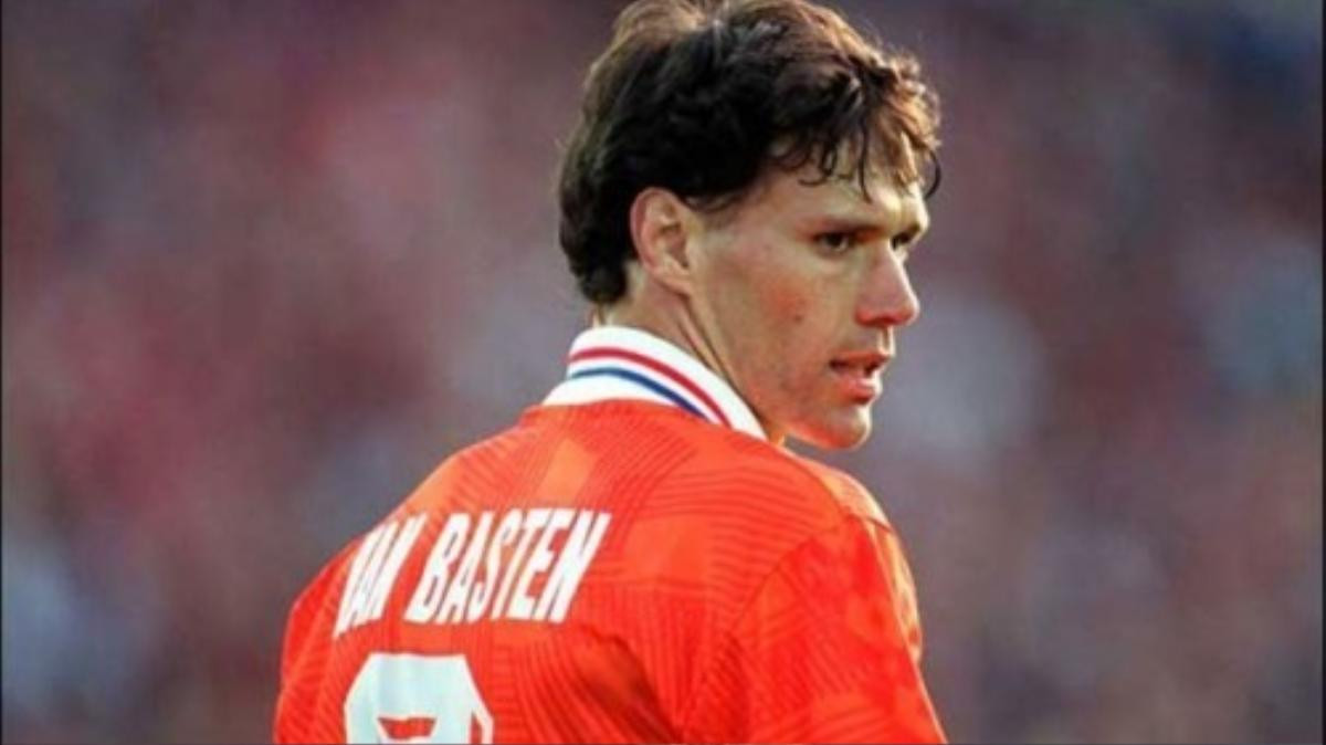 Van Basten vì chấn thương giã tữ sự nghiệp cầu thủ trong tiếc nuối của người hâm mộ