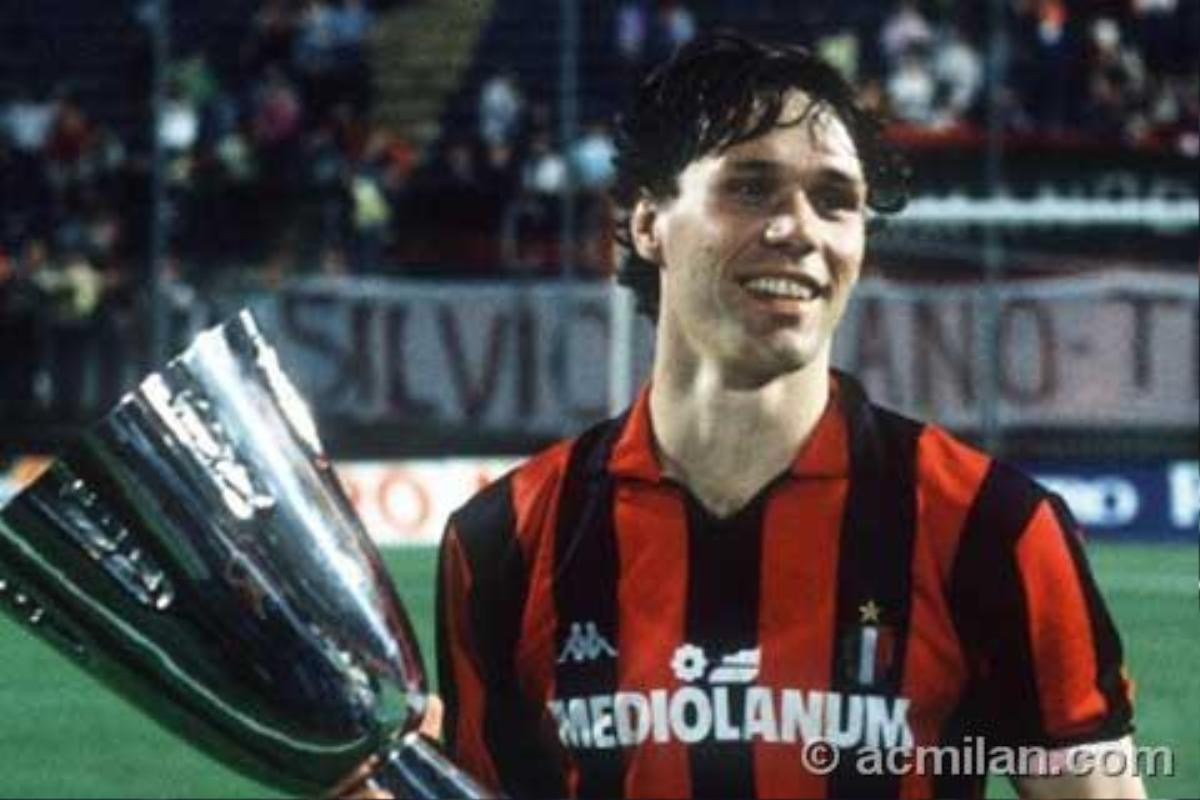 Không chỉ là thế hệ vàng đáng giá của Hà Lan, Van Basten cũng là huyền thoại của AC Milan.