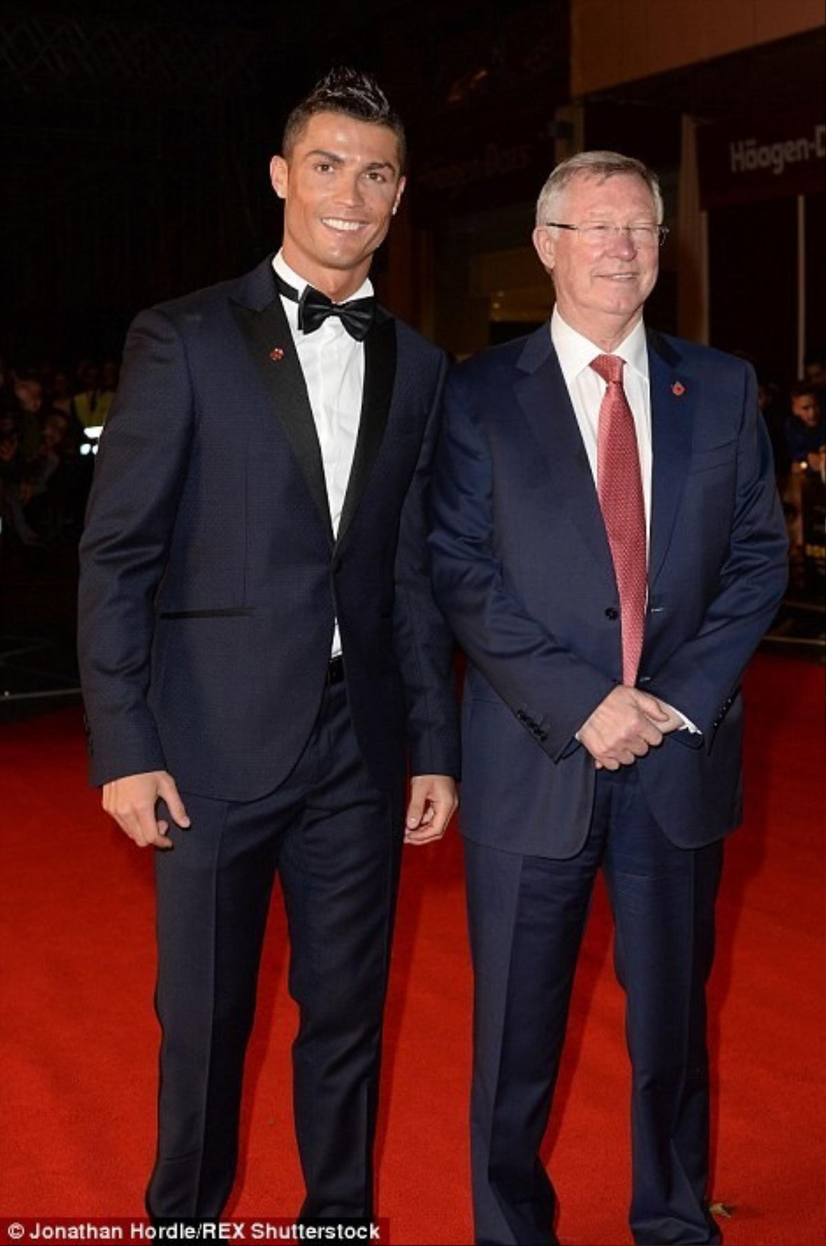 CR7 bên người thầy "khó tính" của mình dưới trướng M.U - ông Alex Ferguson.