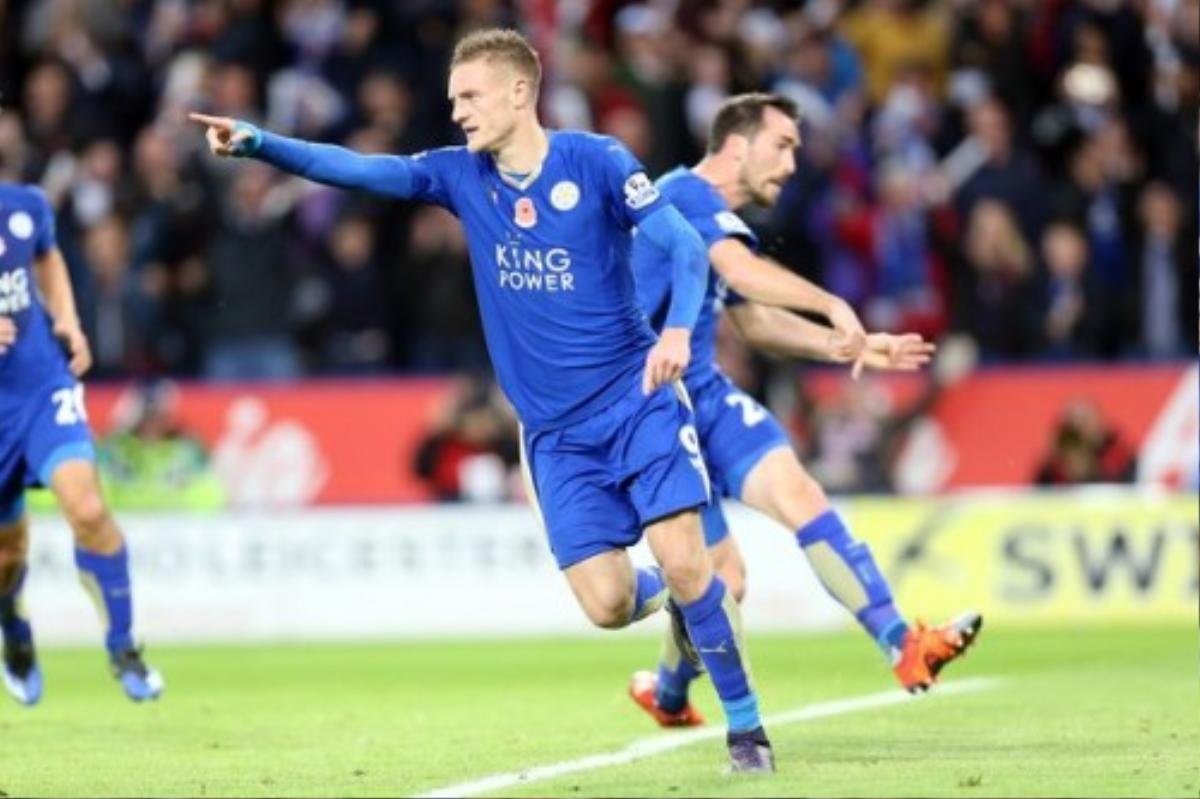 Vardy đưa đội bóng nhỏ Leicester sánh vai cùng các đại gia nước Anh. Và đó là lý do mà anh có một suất trong đội hình tuyển Anh.