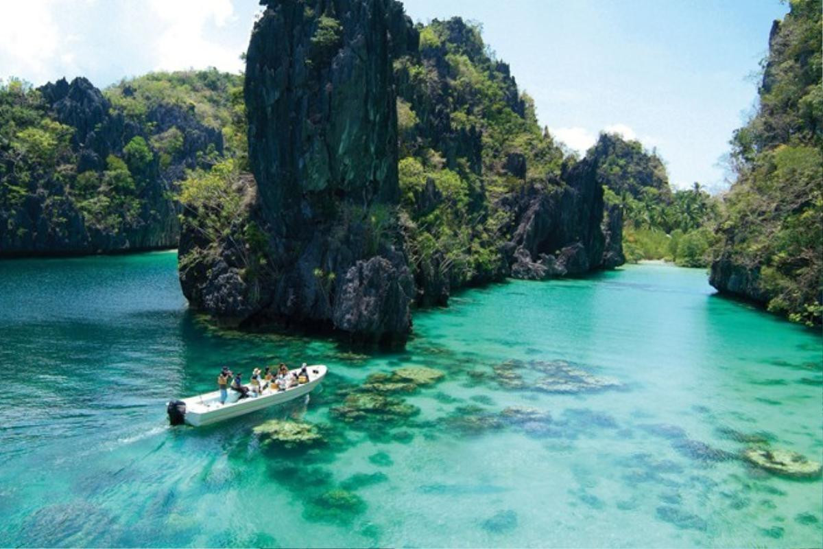 Vùng biển El Nido ở Philippines.